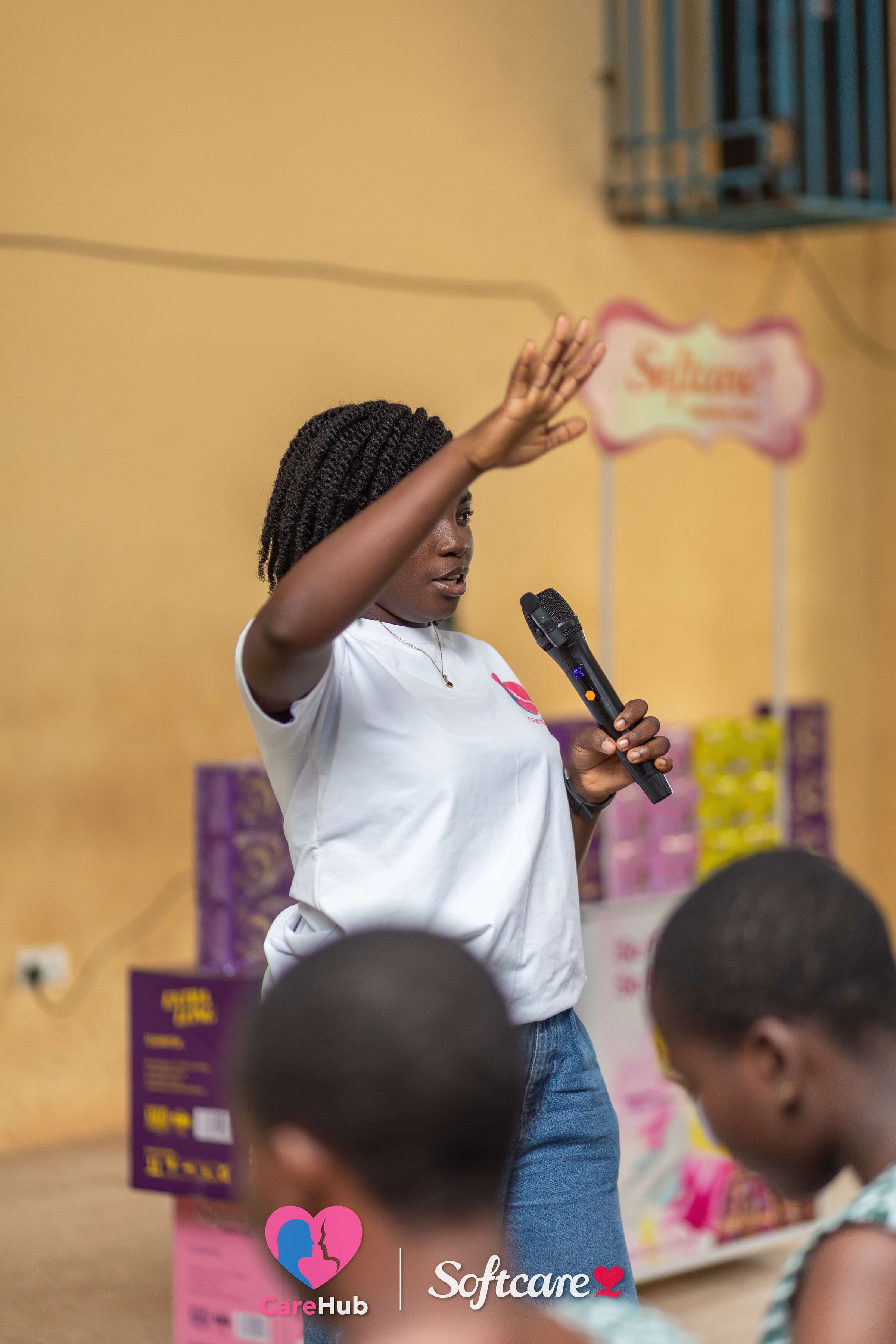 Carehubgh Midwife providing home care